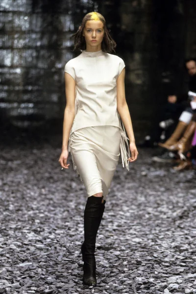 Look 12